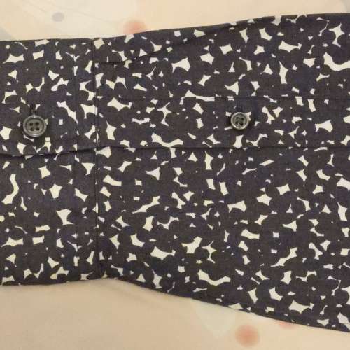 國際知名品牌 Club Monaco shirt 男士長袖襯衫, 卹衫一件, 流線 cutting，有型有格...