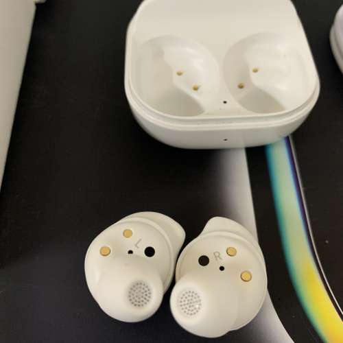 99%New Samsung Galaxy Buds FE R400 Earbuds White