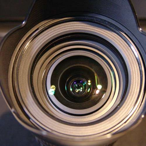 Olympus Zuiko Digital ED 12-60mm F2.8-4 SWD f1.8  大4/3