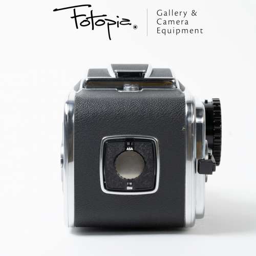 || Hasselblad 500C/M - Chrome with Planar CF 80mm F2.8 T* & extra ||