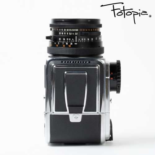 || Hasselblad 500C/M - Chrome with Planar CF 80mm F2.8 T* & extra ||