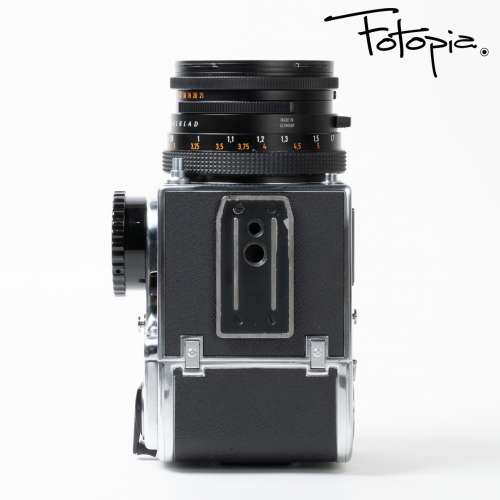 || Hasselblad 500C/M - Chrome with Planar CF 80mm F2.8 T* & extra ||