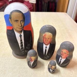 俄羅斯套娃娃 Rare Vintage Wooden Russian President Matryoshka Doll 16cm Vladi...