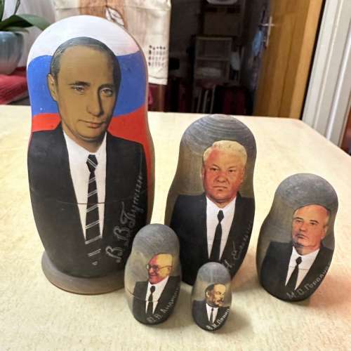 俄羅斯套娃娃 Rare Vintage Wooden Russian President Matryoshka Doll 16cm Vladi...