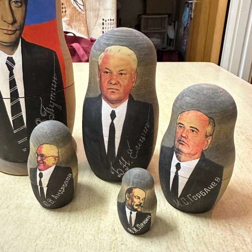 俄羅斯套娃娃 Rare Vintage Wooden Russian President Matryoshka Doll 16cm Vladi...