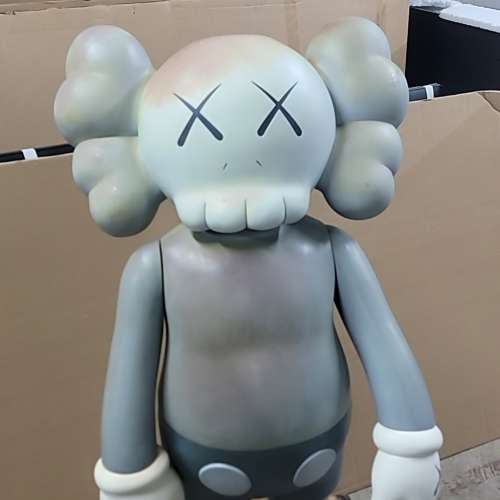 kaws 4ft'' 07