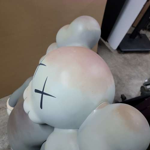 kaws 4ft'' 07