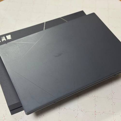 Asus Zenbook Duo 雙螢幕筆記型電腦