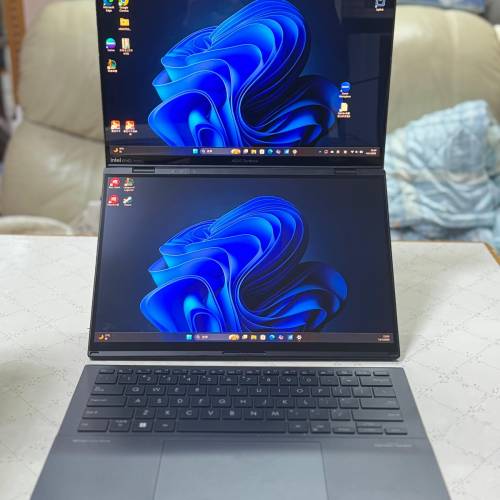 Asus Zenbook Duo 雙螢幕筆記型電腦