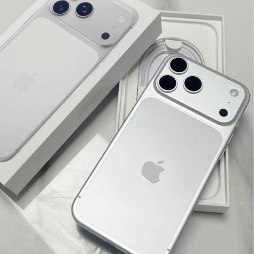 行貨IPHONE 17 PRO MAX 256GB+2年APPLECARE