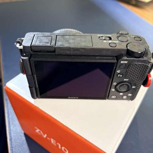 行貨Sony Zve10 淨機唔包鏡頭 6月買仲有1年2個月保養 ZV-E10 zv e10不是 a6100 a63...
