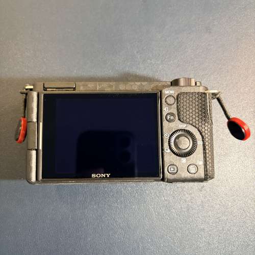 行貨Sony Zve10 淨機唔包鏡頭 6月買仲有1年2個月保養 ZV-E10 zv e10不是 a6100 a63...