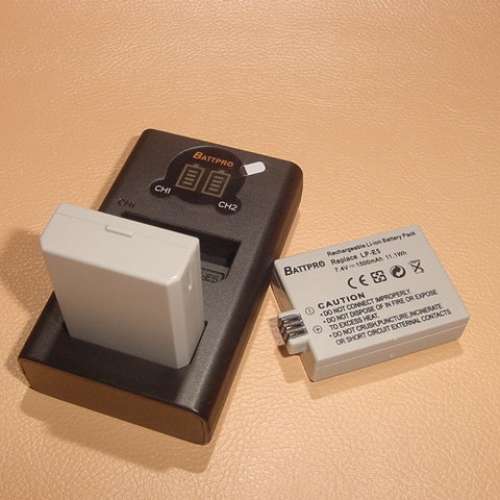( 2x LP-E5電池 連 1x LPE5充電器)套裝合Canon EOS 450D,EOS 500D,EOS 1000D相機專...