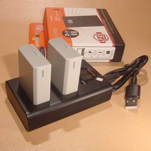 ( 2x LP-E5電池 連 1x LPE5充電器)套裝合Canon EOS 450D,EOS 500D,EOS 1000D相機專...