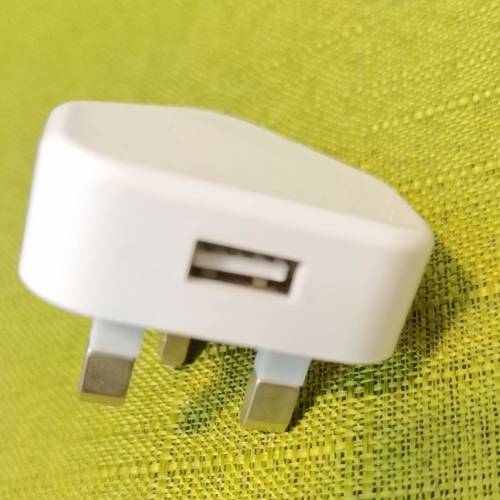 國際三腳插頭（USB)