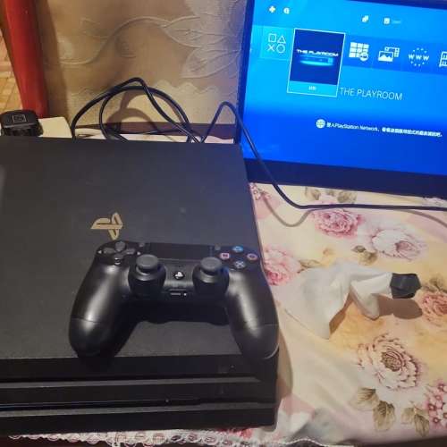 Sony PlayStation 4 Pro 1t 黑色遊戲機全套連game [留意內容]