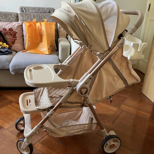 全新半價嬰兒車