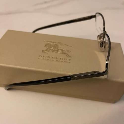 Burberry eye glasses 真正的 眼鏡 眼睛 框架