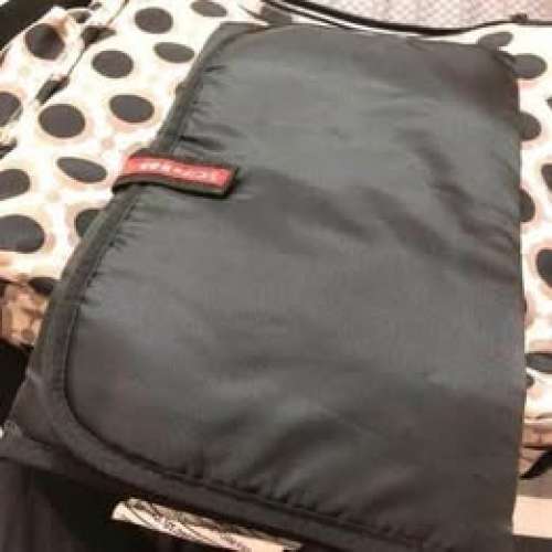 Skip hop diaper bag  尿布袋