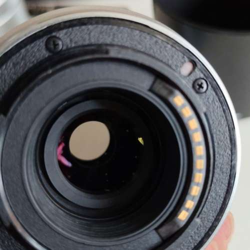 放FUJI無反機身及原廠支兩支原廠天涯鏡由16-50mm及50-230mm鏡=$3500