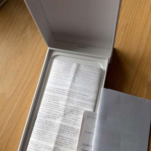 原裝香港行貨14 pro max 128G， 銀色, 長用保護殼同mon貼，冇整過,冇拆過，99%新，...