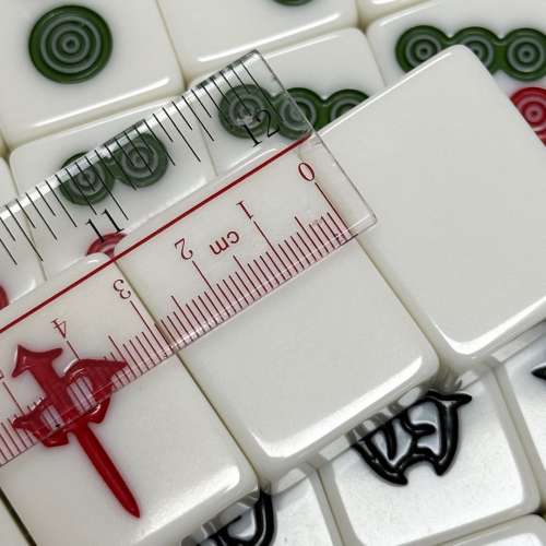 100% 全新：象牙色廣東麻將連膠盒 Mahjong