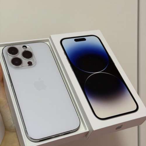 iPhone 14pro 256gb,港行極新，已換新電，電池健康度100，滿血復活！全套齊！