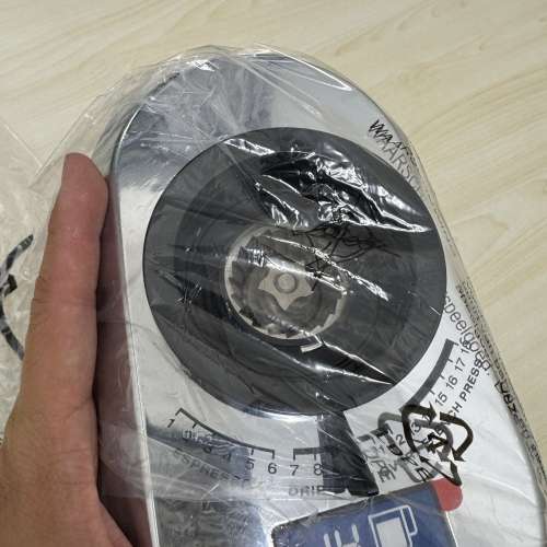 無盒全新DeLonghi Dedica kg521.m 磨豆機