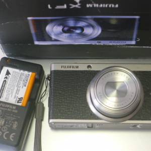 Fujfilm XF1 銀黑色