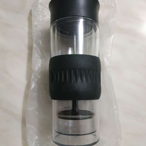 全新雙層隔熱濾壓壺杯 570mL （可沖泡參蜜, 花茶, 中藥沖劑 和 咖啡）