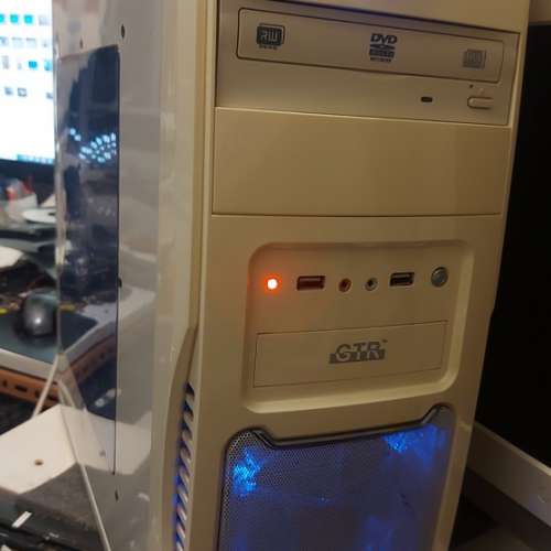 屯門良景輕鐵站交收 即買即用 電腦一部 Windows 11 系統