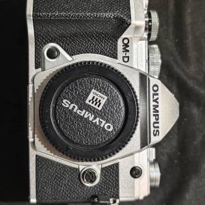OLYMPUS E-M5 III 奧林巴斯 EM5III EM5M3 EM5 三代 機身 快門 SC:4xxx 95%new 跟2電...