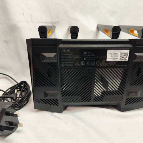 ASUS AX3000 雙頻 WiFi 6 (802.11ax) 軍規電競路由器
TUF Gaming AX3000