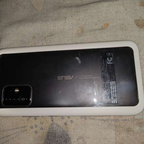Asus zenfone 8
