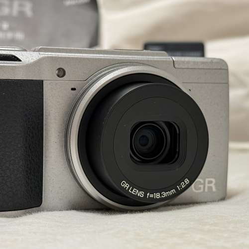 [收藏級] Ricoh GR II (80週年銀色限量版) 95%新、快門僅3332次