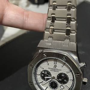 銀色三圈六針手錶