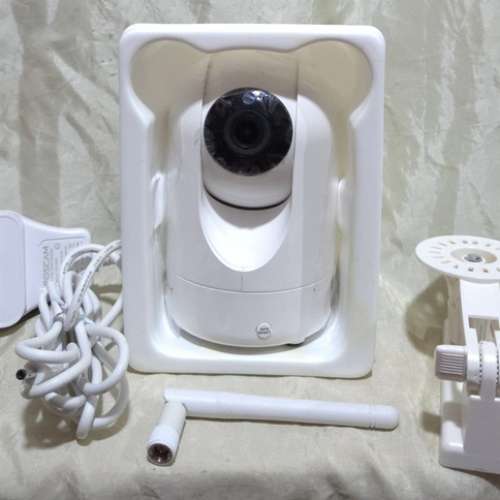 FOSCAM WIRELESS 1080P IP CAMERA R2  全新