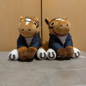 65折 全新 馬場有禮 The Ponyland牛仔服造型系列(男) - 小馬毛公仔 (咖啡色)(18cm) 大