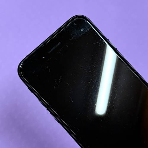 Apple iPhone SE3 (Gen 3 第三代) 64GB Mid-night Black Color Upgraded to iOS26