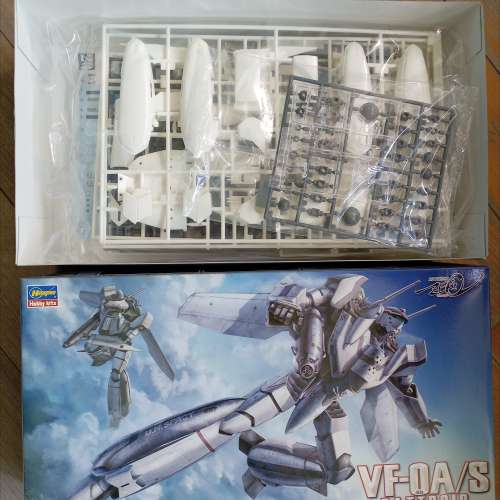 超時空要塞 Macross 的VF-0A/S Battroid模型