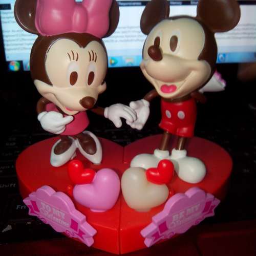 正版公仔 二手  90%新