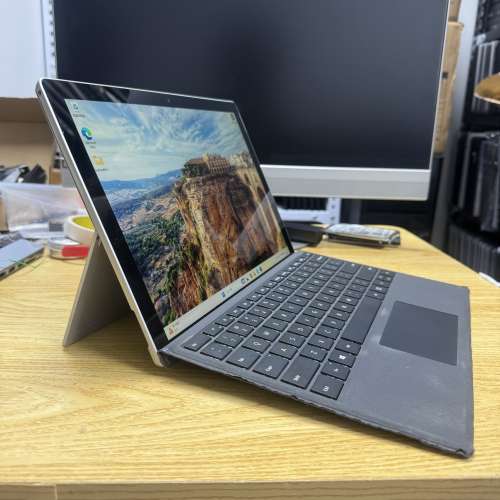 [平板] Microsoft Surface Pro 5 (Core i5 / 原裝鍵盤 / 12.3" Touch / Win 11 / ...