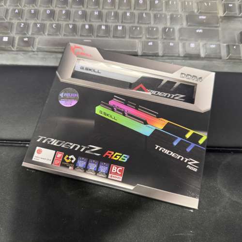 32GB x2 4000 g.skill Trident Z RGB DDR4 永久保