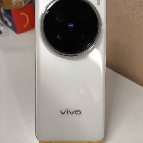 （可議/Negotiable) 國行Vivo X200 Pro 12GB RAM 256GB內存