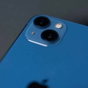 iPhone 13 128gb，battery 100,港行雙卡，剛換新電，電池健康度100，再戰3年冇問題！