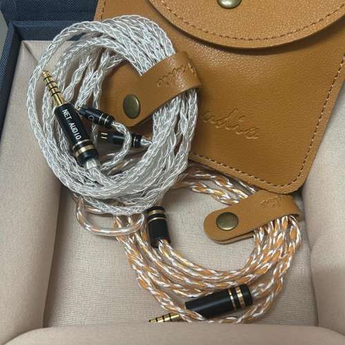 (限量發售)耳機套裝，1圈4鐵，雙氣孔技術，穩定木色系耳機1副(耳機名稱:木 WOOD)+...