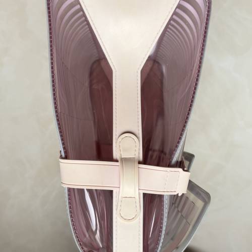 Delvaux限量 pvc袋，全新賣緊1萬