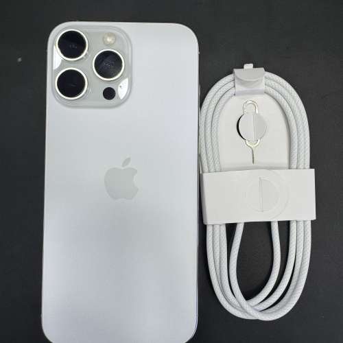90%New iPhone 16 Pro Max 1TB 銀色 香港行貨 電池94% 有配件 自用首選超值
