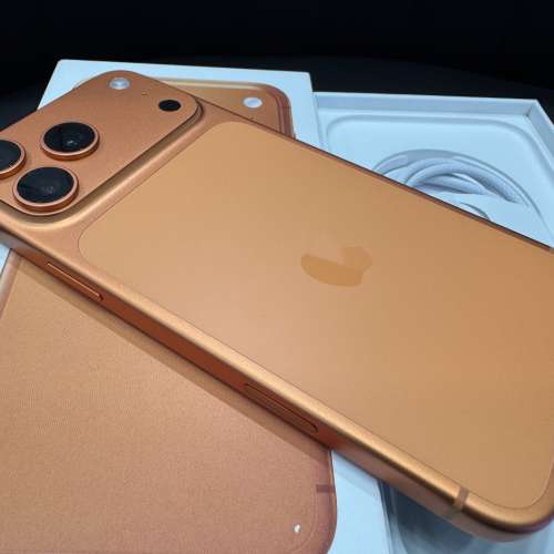 iPhone 17 Pro 256GB 藍色 香港行貨 蘋果一年保養 電池100% 自用首選超值