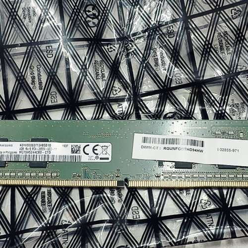 Samsung 4G ddr4 RAM 台式機用，不是 notebook RAM
